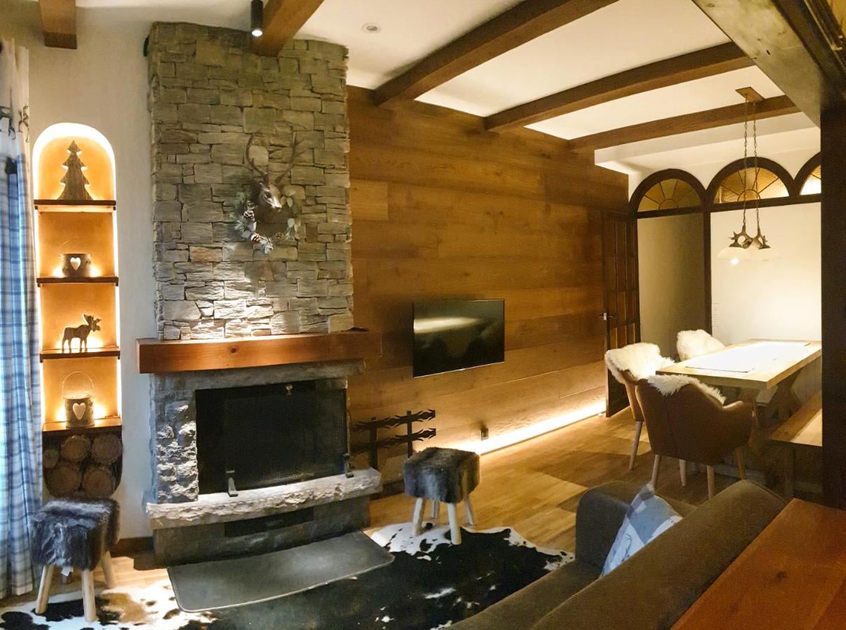 Casa Matilda - Apartamento Con Chimenea, Vistas, Rustico-Elegante En El Centro Sant Joan de les Abadesses Exteriör bild